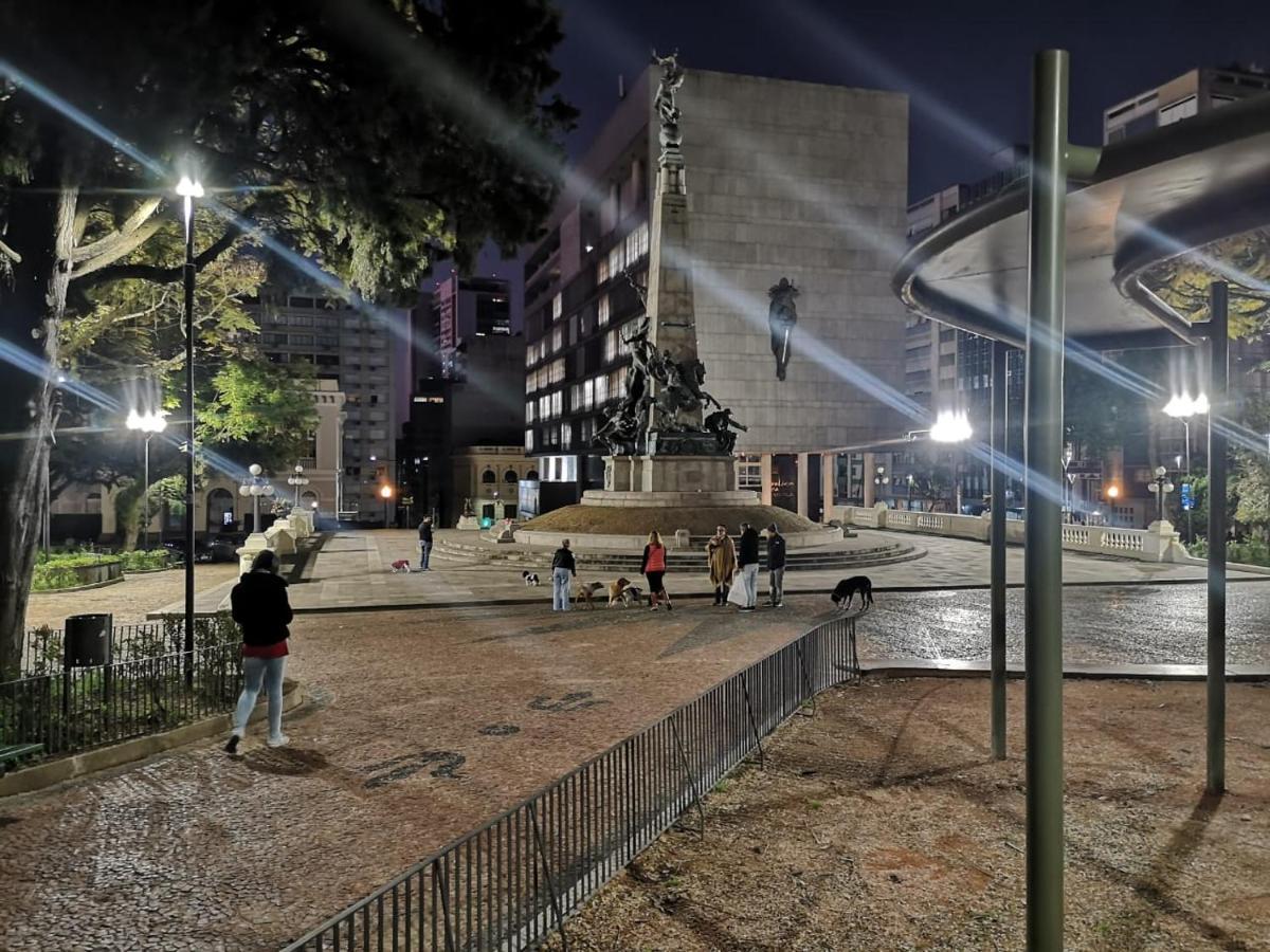 Ensolarado E Espacoso Quarto/Sala No Coracao De Poa Porto Alegre Bagian luar foto