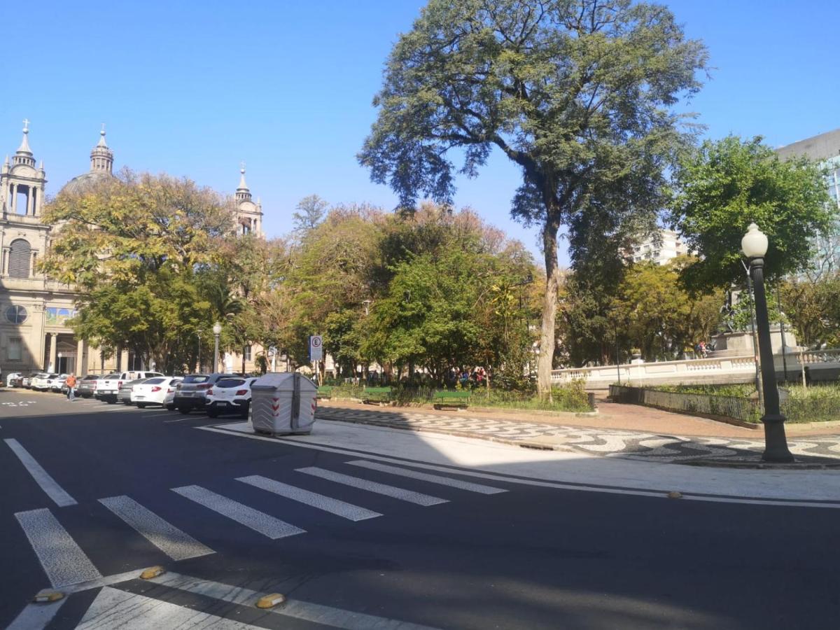Ensolarado E Espacoso Quarto/Sala No Coracao De Poa Porto Alegre Bagian luar foto
