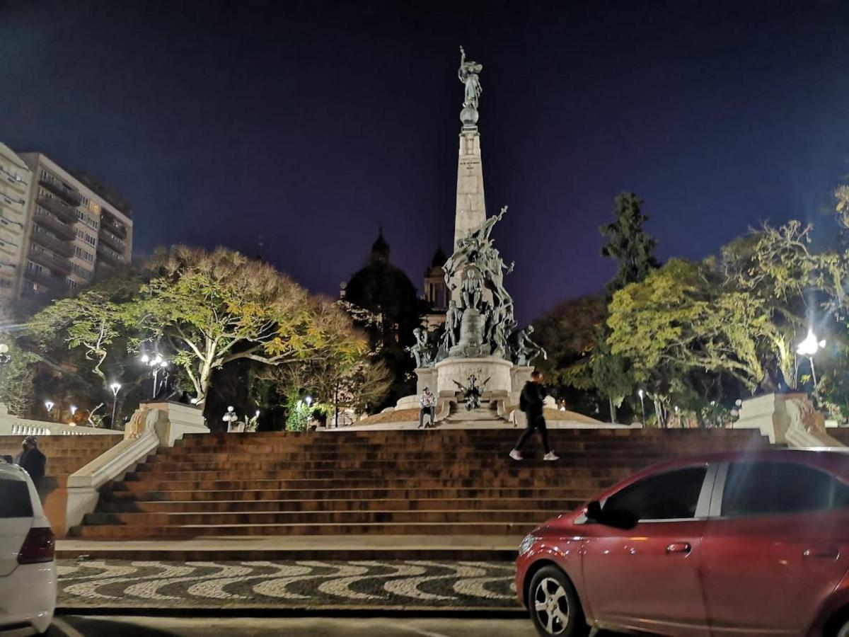Ensolarado E Espacoso Quarto/Sala No Coracao De Poa Porto Alegre Bagian luar foto